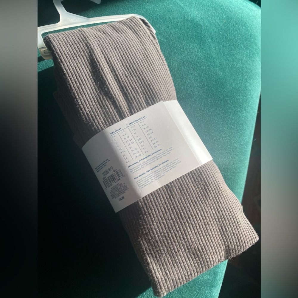 49) NEW Old Navy high rise leggings - Picture 5 of 6